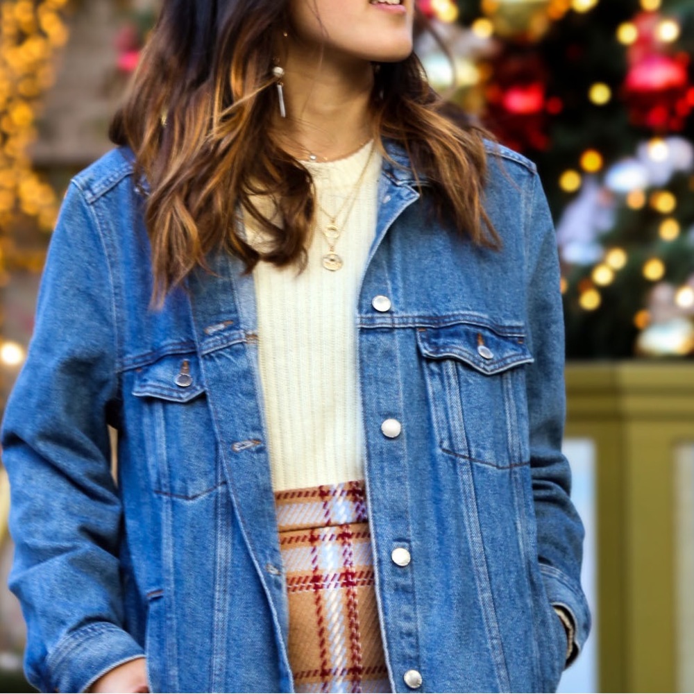 LIKE NEW DENIM JACKET